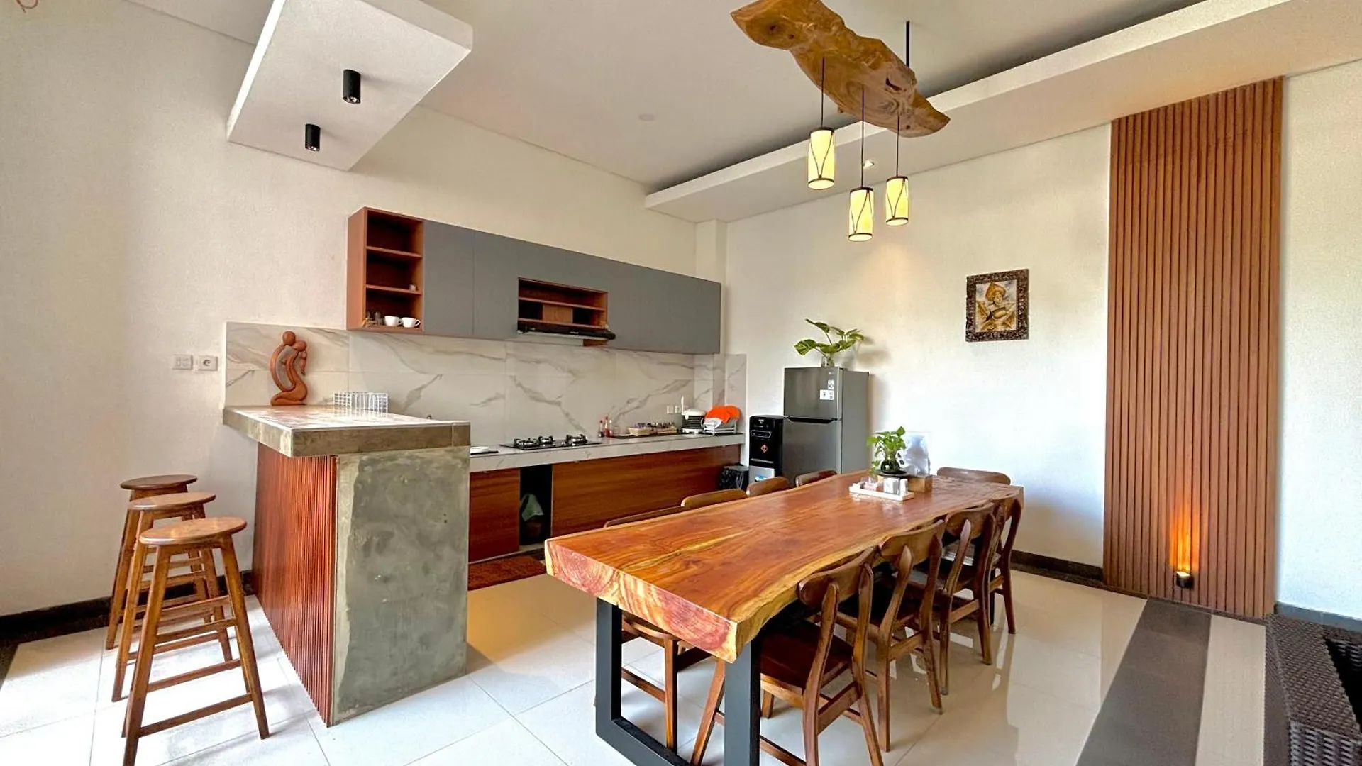 Surya Mesari Villa Seminyak  0*, Seminyak (Bali)
