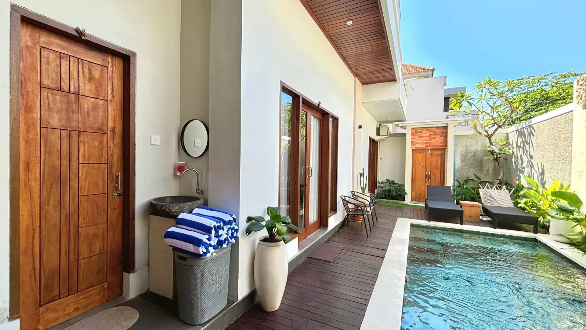 Surya Mesari Villa Seminyak  Bed & Breakfast Seminyak (Bali)
